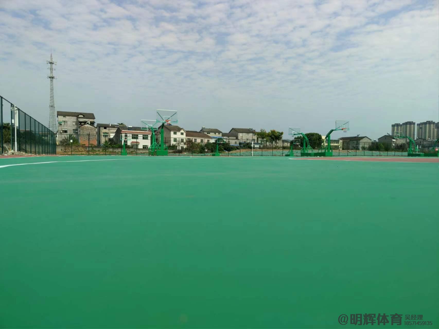 阿拉善硬地丙烯酸球场的优缺点